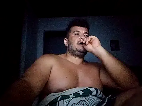 Snapshot of tarra122 chatting on February 3, 6:22 am tarra122 online show from February 3, 6:22 am