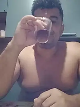 Snapshot of tarra122 chatting on February 24, 3:26 am tarra122 online show from February 24, 3:26 am