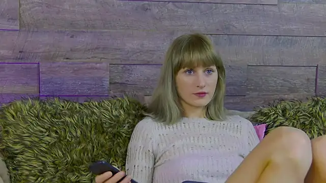 SiennaShapiro online show from September 18, 7:38 pm