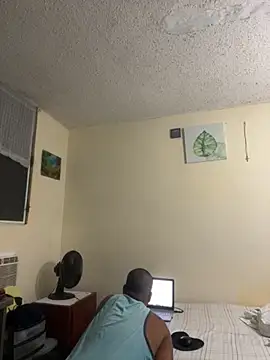 thesugar32 online show from February 18, 10:44 am