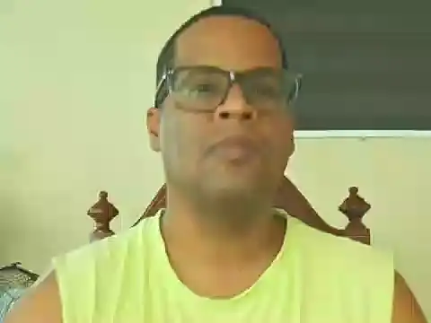 thesugar32 online show from April 18, 1:26 pm