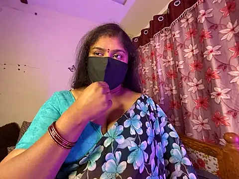 Love 4Sex online show from March 11, 5:35 am