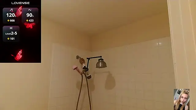 Blondiewithanass online show from April 1, 6:14 am