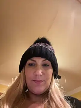 LittleMissEeve online show from February 20, 5:07 pm