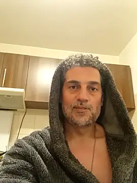 Snapshot of Arges20 chatting on February 7, 8:34 pm Arges20 online show from February 7, 8:34 pm