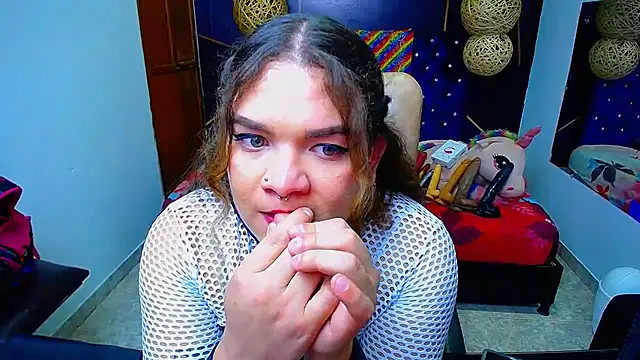 Snapshot of ShantalBlonde chatting on March 14, 3:48 am ShantalBlonde online show from March 14, 3:48 am