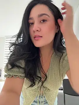 Snapshot of Nina_lovi chatting on June 30, 5:47 pm Nina lovi online show from June 30, 5:47 pm