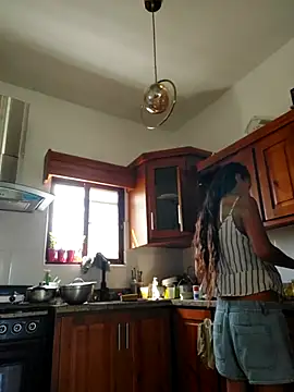 Luna-Natural online show from March 12, 2:34 pm