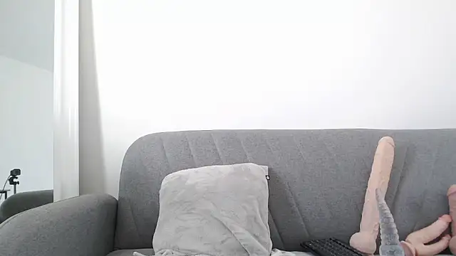 Snapshot of nicole_98 chatting on October 8, 8:23 am nicole 98 online show from October 8, 8:23 am