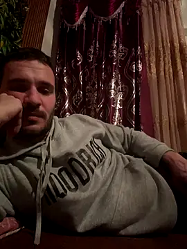 Snapshot of AlexandruUK chatting on December 4, 4:27 pm AlexandruUK online show from December 4, 4:27 pm