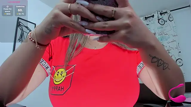 sweetfabianaxl online show from March 22, 7:42 pm