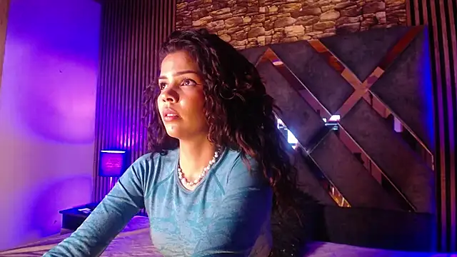 Snapshot of ximena_diaz chatting on February 28, 11:45 pm ximena diaz online show from February 28, 11:45 pm