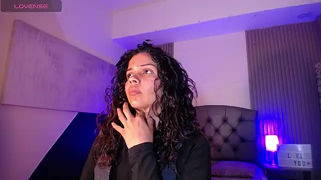 Snapshot of ximena_diaz chatting on March 12, 8:31 pm ximena diaz online show from March 12, 8:31 pm