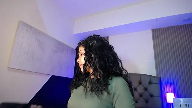 Snapshot of ximena_diaz chatting on March 17, 9:34 pm ximena diaz online show from March 17, 9:34 pm