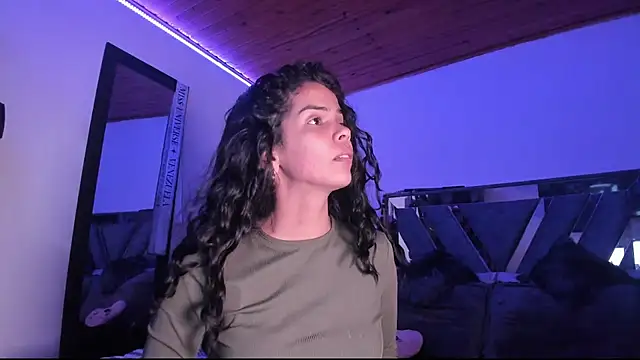 Snapshot of ximena_diaz chatting on October 9, 11:14 pm ximena diaz online show from October 9, 11:14 pm