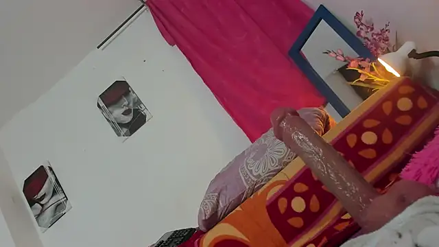 Snapshot of samantha__smile chatting on January 30, 2:16 am samantha smile online show from January 30, 2:16 am