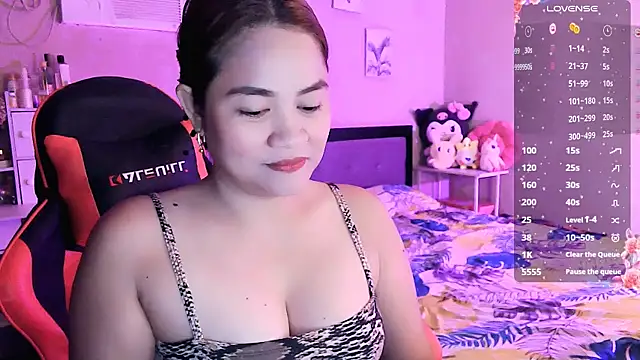 yenyen  online show from March 16, 1:55 am