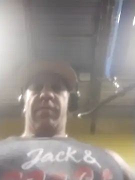 trucker1979 online show from November 22, 9:52 am