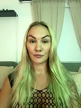 Snapshot of NastyMilf_ chatting on October 11, 6:06 pm NastyMilf online show from October 11, 6:06 pm