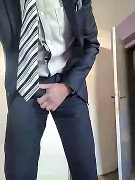 Snapshot of Justforoneday chatting on January 7, 12:31 pm Justforoneday online show from January 7, 12:31 pm