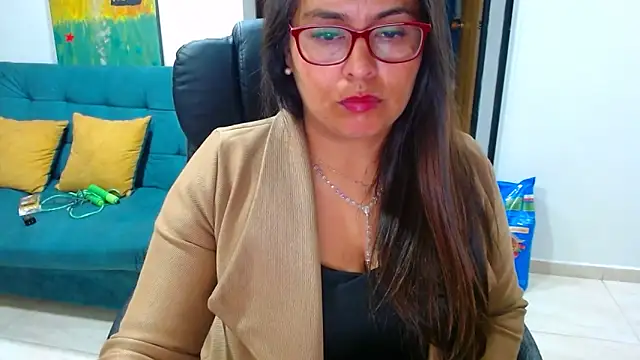 Ixchel Anaid online show from March 6, 8:37 pm