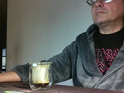 qpmarioxh online show from March 27, 6:19 am