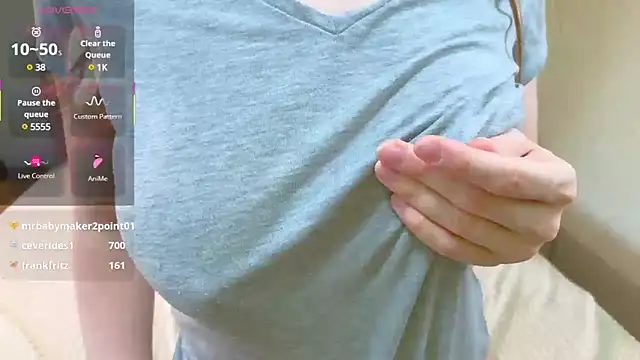 Snapshot of FairyTaylor chatting on February 21, 5:13 am FairyTaylor online show from February 21, 5:13 am