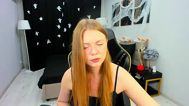 Strawberrye online show from October 28, 4:38 am