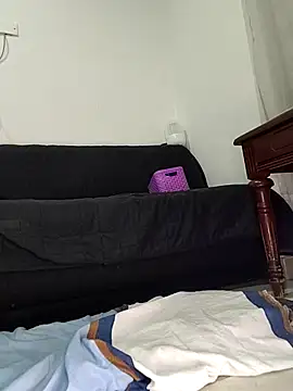 Snapshot of estrella_tasty chatting on April 30, 2:18 am estrella tasty online show from April 30, 2:18 am