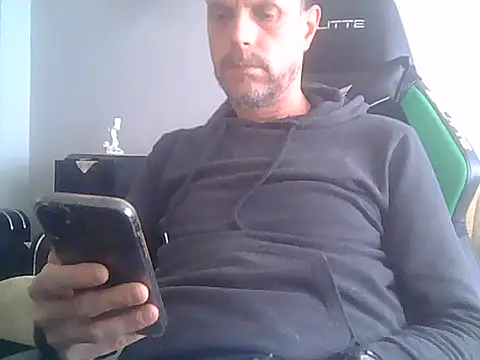 Snapshot of boran34 chatting on December 21, 10:33 am boran34 online show from December 21, 10:33 am