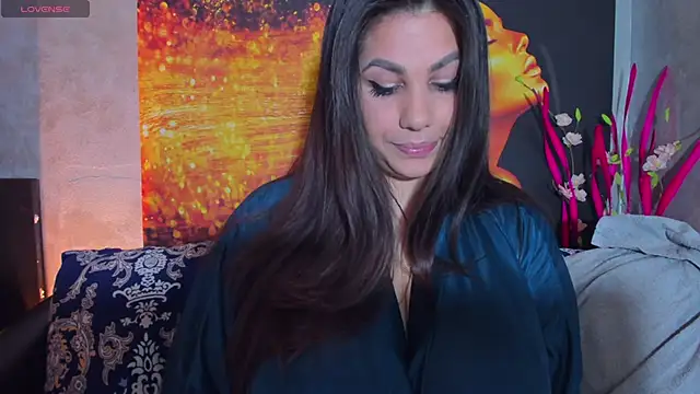 Snapshot of Emma_Muller32 chatting on January 6, 2:37 am Emma Muller32 online show from January 6, 2:37 am