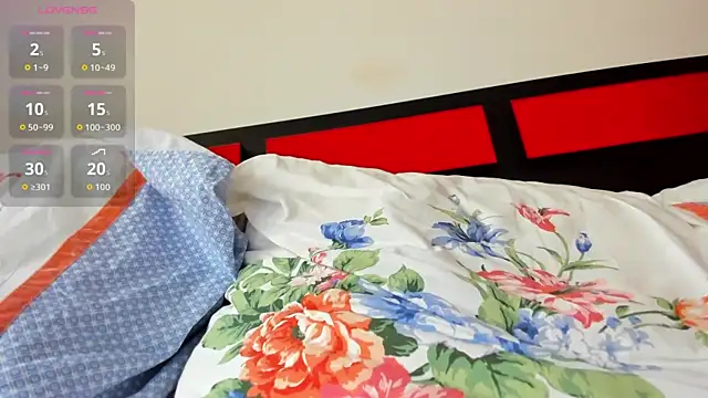 suuzykiss online show from November 12, 6:03 am