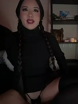 Amanita Bloom online show from February 1, 2:37 am