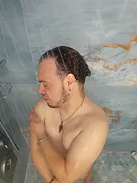 Snapshot of latinoflpr chatting on January 11, 1:10 am latinoflpr online show from January 11, 1:10 am