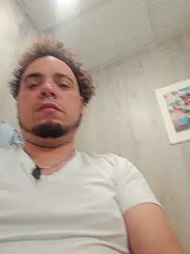 latinoflpr online show from February 4, 7:20 pm