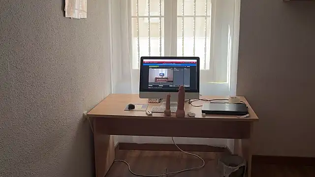 pinkgirls18 online show from February 9, 11:03 am