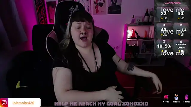 Snapshot of Bdsm_and_fries chatting on June 19, 8:45 pm Bdsm and fries online show from June 19, 8:45 pm