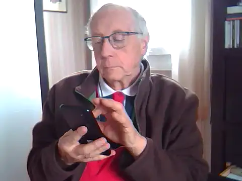 Snapshot of johnjohn622662 chatting on September 25, 12:09 pm johnjohn622662 online show from September 25, 12:09 pm