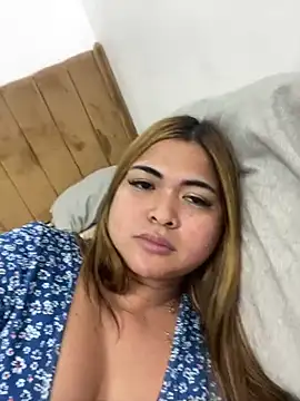 Snapshot of Bombshell_Ashy chatting on January 8, 9:12 pm Bombshell Ashy online show from January 8, 9:12 pm