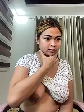 Snapshot of Bombshell_Ashy chatting on January 23, 3:43 pm Bombshell Ashy online show from January 23, 3:43 pm