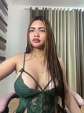 Snapshot of Bombshell_Ashy chatting on February 9, 7:19 pm Bombshell Ashy online show from February 9, 7:19 pm