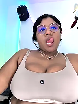 paola091 online show from March 6, 1:24 am