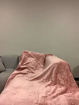 CurvyDesire1 online show from March 5, 9:33 pm