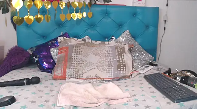 Snapshot of SARAWILLS chatting on February 4, 4:39 pm SARAWILLS online show from February 4, 4:39 pm