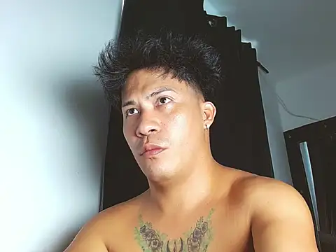 boyhot23x online show from March 14, 10:04 pm