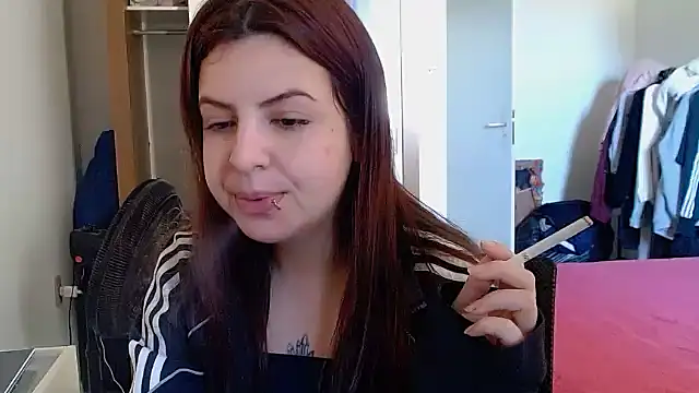 Snapshot of chelbyy chatting on September 23, 12:52 pm chelbyy online show from September 23, 12:52 pm