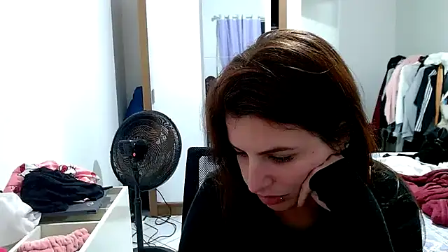 Snapshot of chelbyy chatting on September 25, 1:20 am chelbyy online show from September 25, 1:20 am