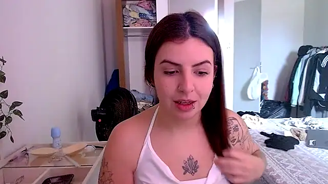 Snapshot of chelbyy chatting on October 3, 2:58 pm chelbyy online show from October 3, 2:58 pm