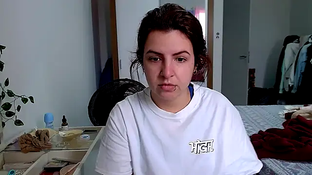 Snapshot of chelbyy chatting on October 6, 1:52 pm chelbyy online show from October 6, 1:52 pm