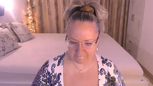 Raisshy online show from November 27, 4:20 pm